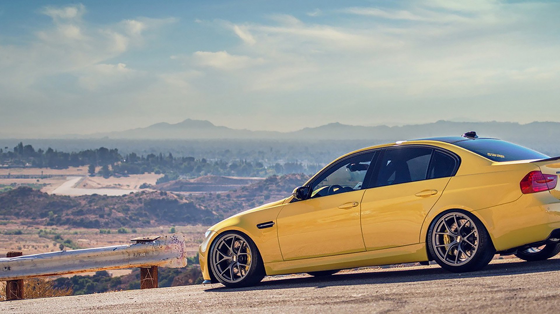 意甲焦点战，秘鲁妖星一波流席卷诺坎普，巴萨神话告破！