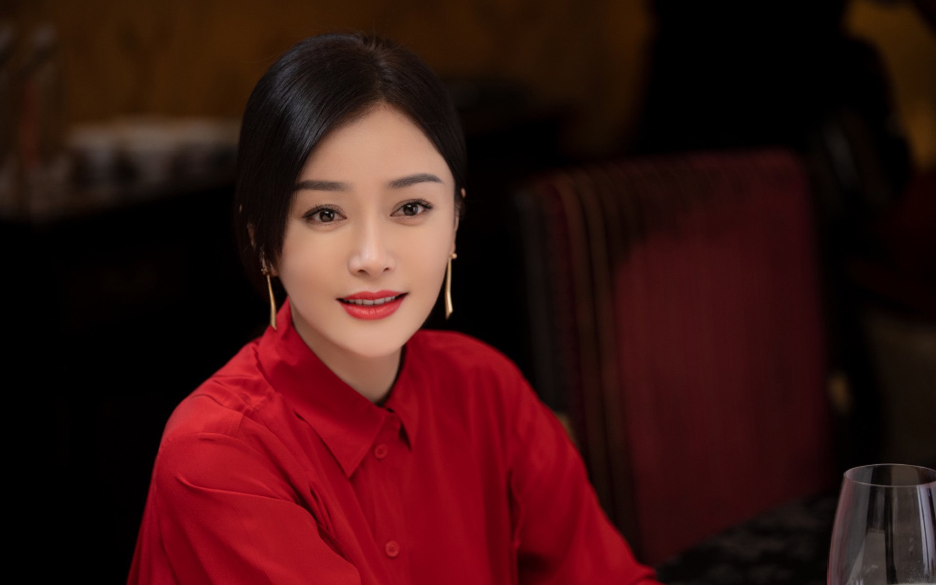 宿敌救主！库尔图瓦惊天租借 拜仁末段三球轻取冰岛